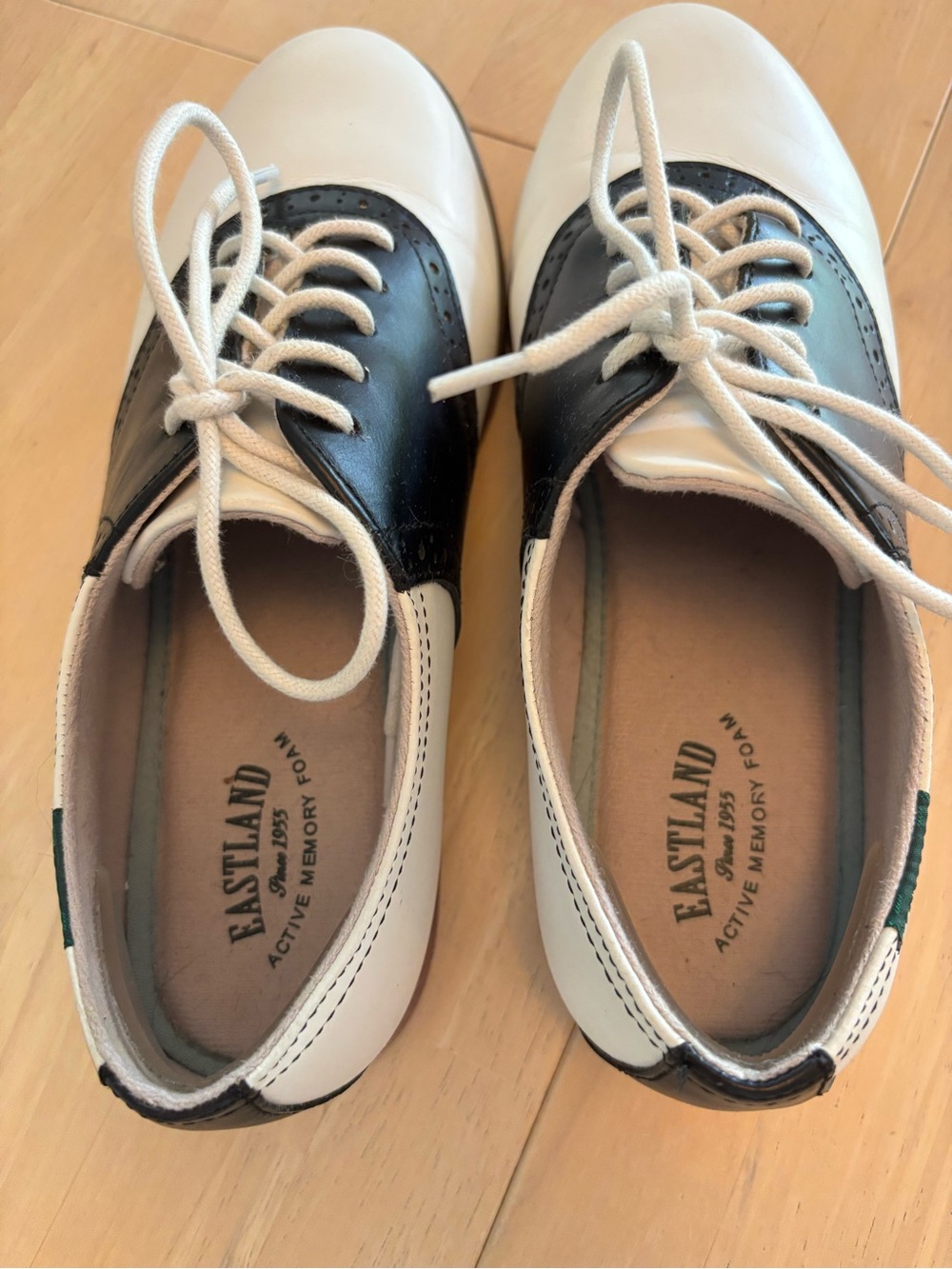 Vintage Classic Two-Tone Women’s Saddle Oxfords - White & Black size 8 / 38.5 - Picture 2 of 7